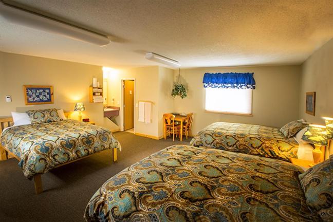 Adventure Inn Ely エクステリア 写真
